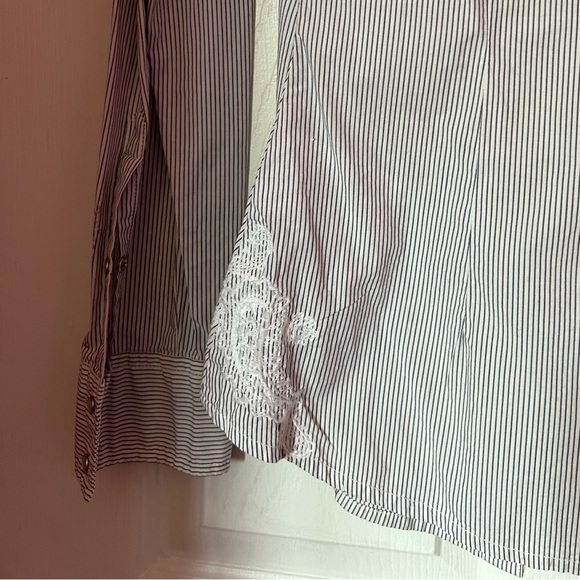 Guess. Cowboy button down shirt - Picture 3 of 12